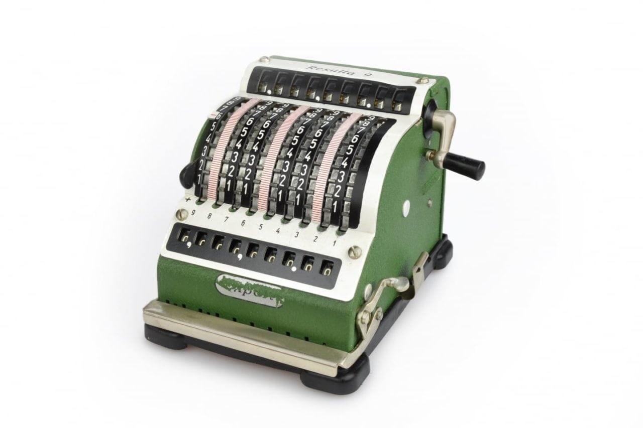 Calculadora-mecanica-Resulta-9_inventarioitembig calculadoras