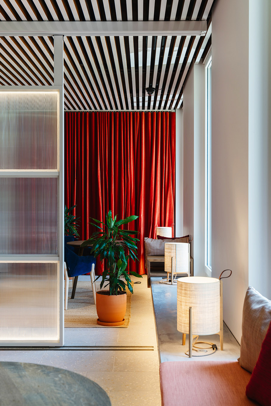 Banco Raiffeisen de Nyon, Bloomint Design