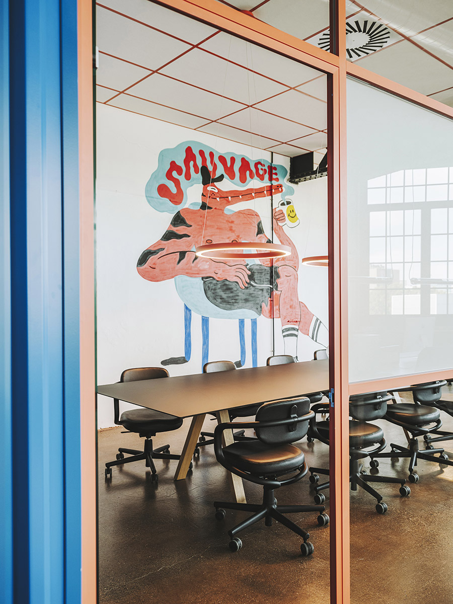 Sauvage TV Cosy Barcelona