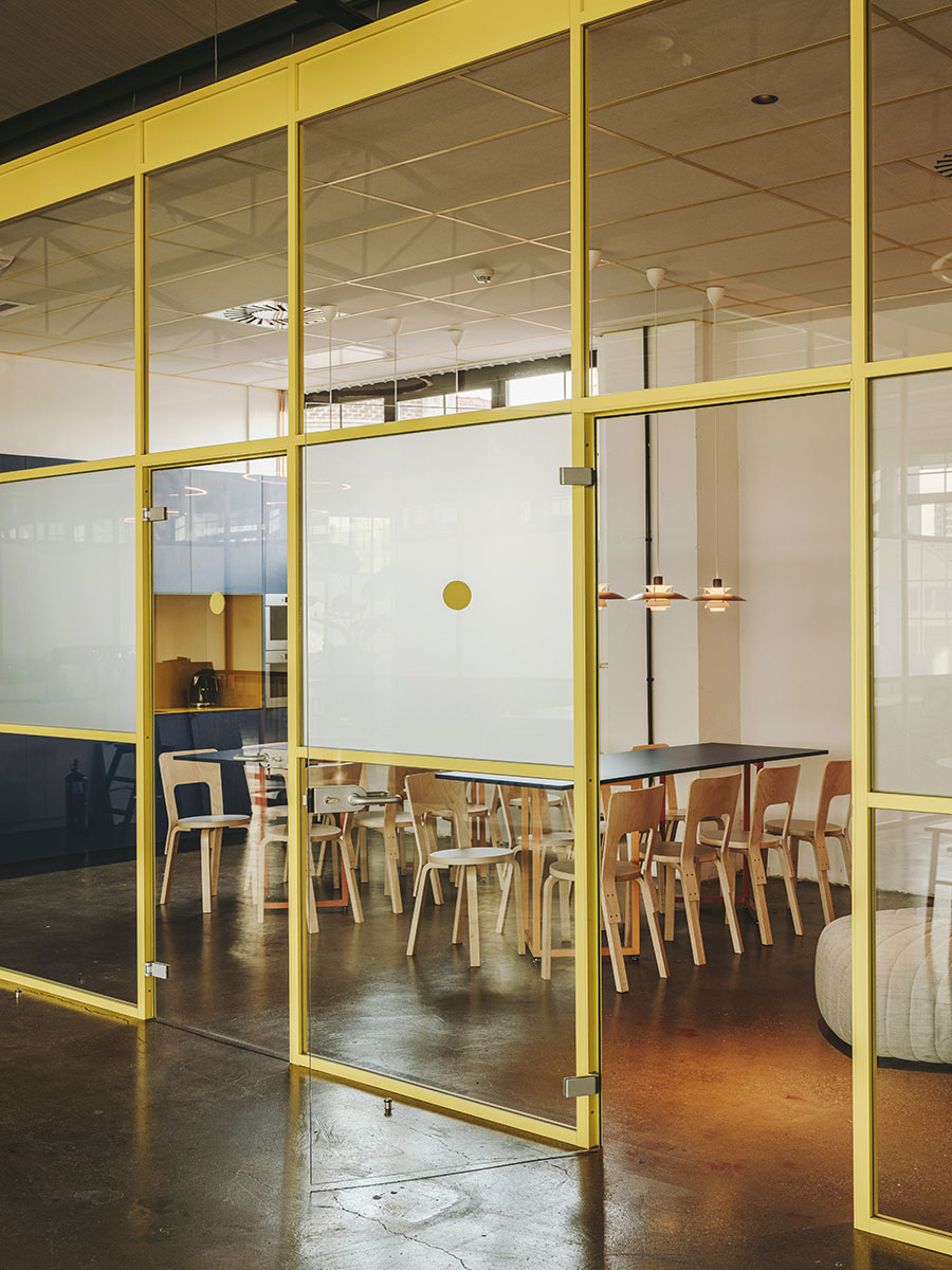 Sauvage TV Cosy Barcelona