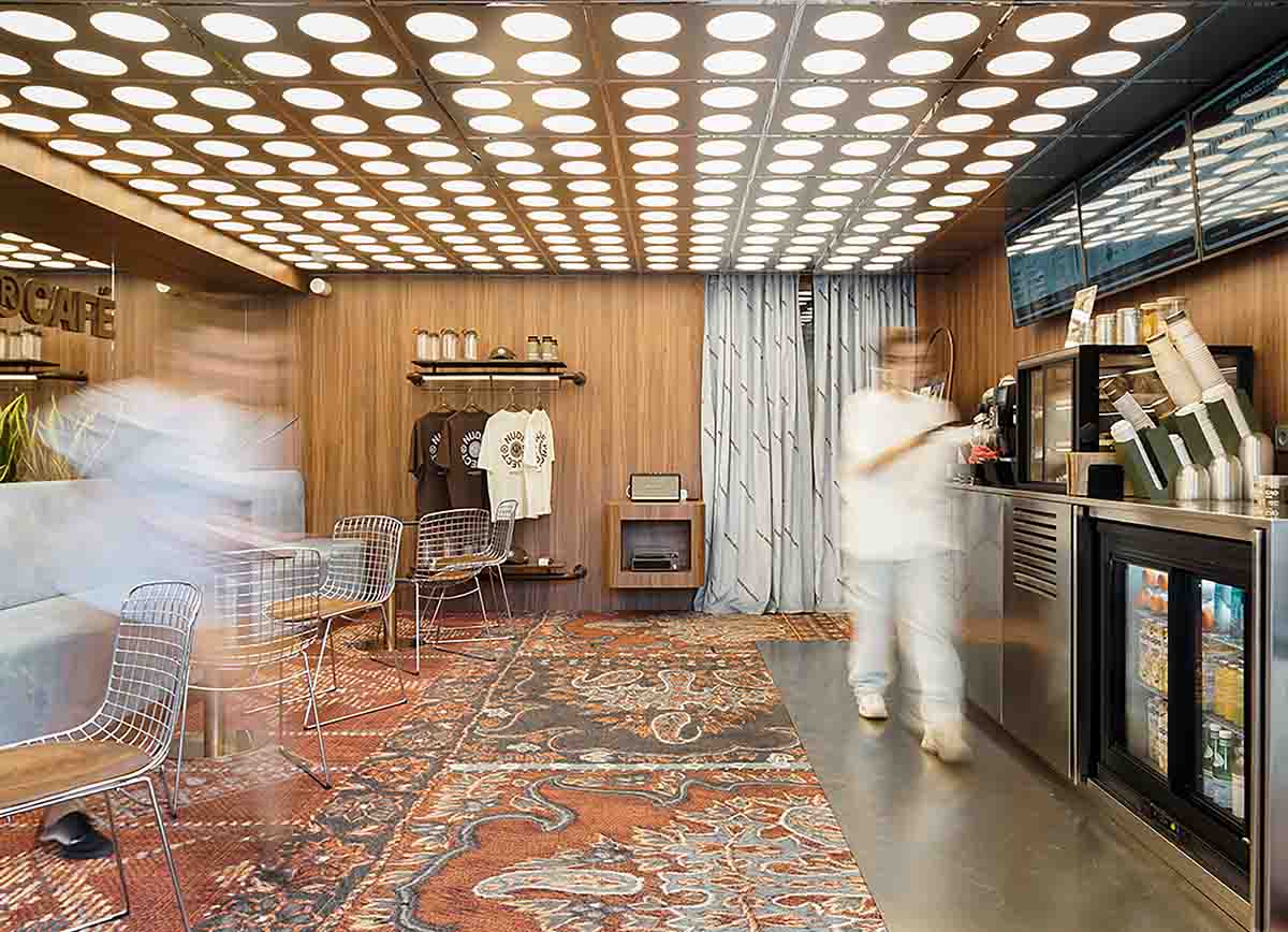 Nude Project Barcelona, diseño de El Departamento