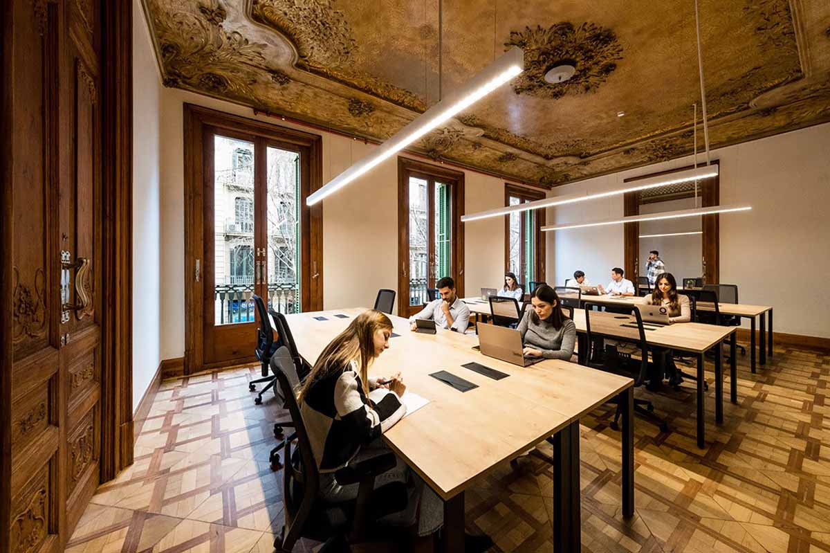 Xavi Bassons, Monday