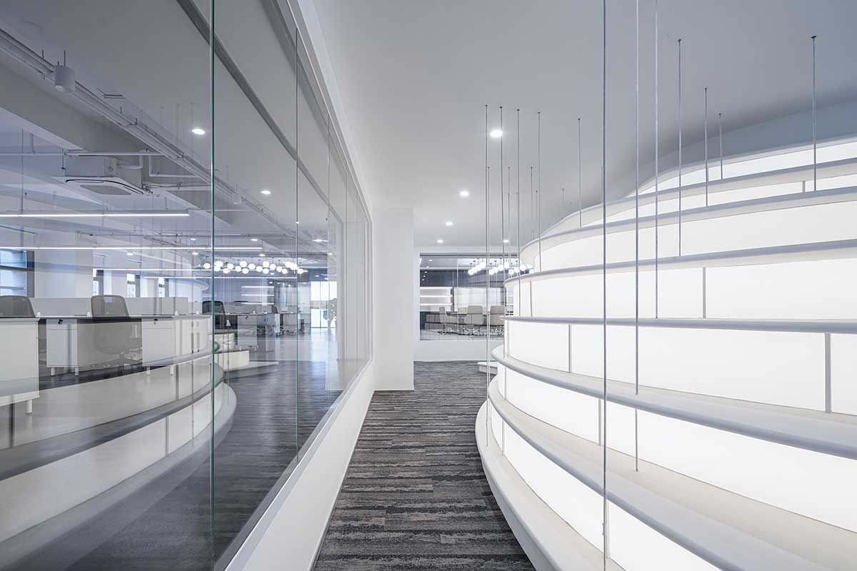 Golong Wormhole de Pines Architects