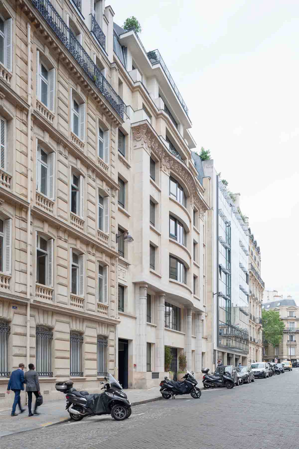 Abogados August Debouzy París, Studio Razavi + Partners