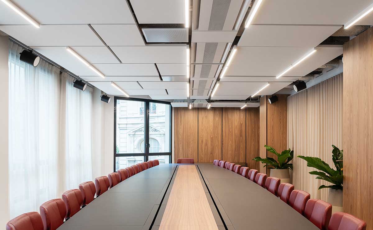 Abogados August Debouzy París, Studio Razavi + Partners