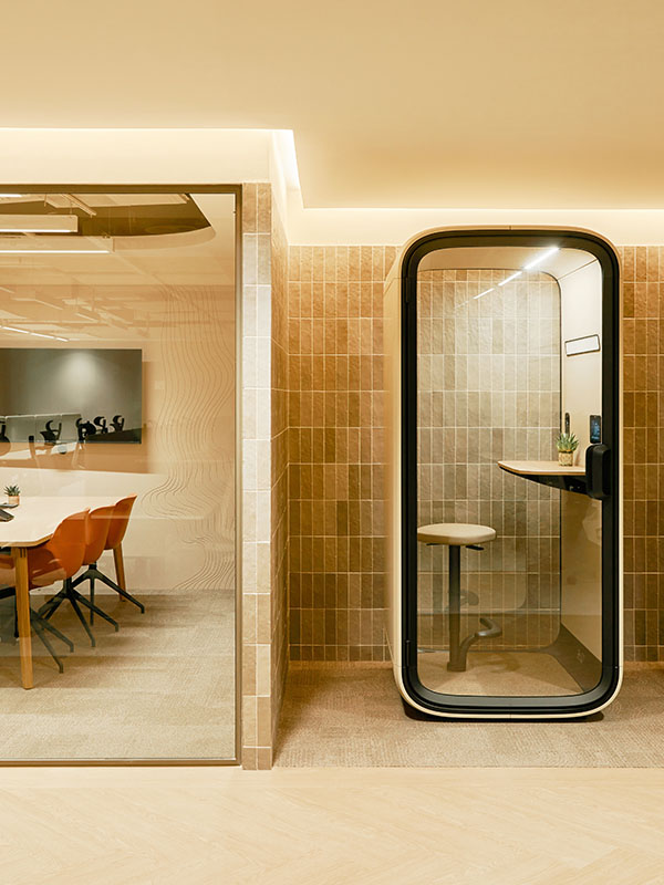 One Trust Madrid, Roto Estudio