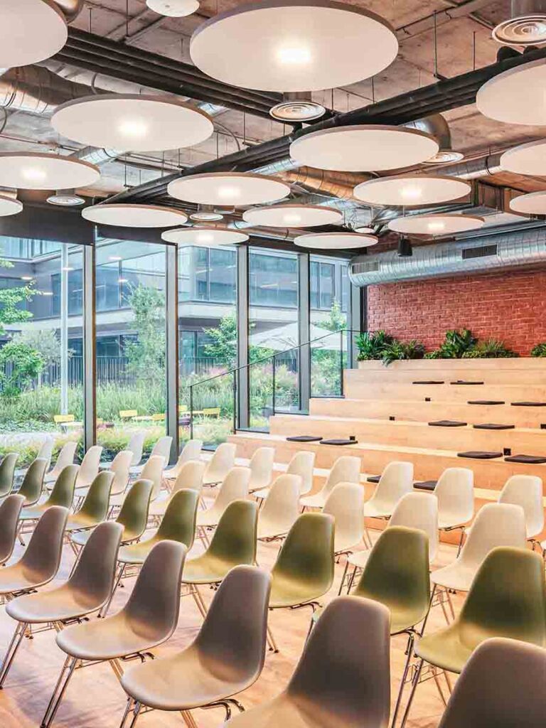 Glovo Barcelona, Vivim Studio