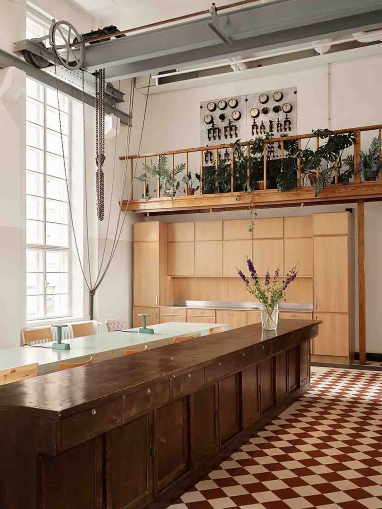 Fyra, Konelabra, Helsinki